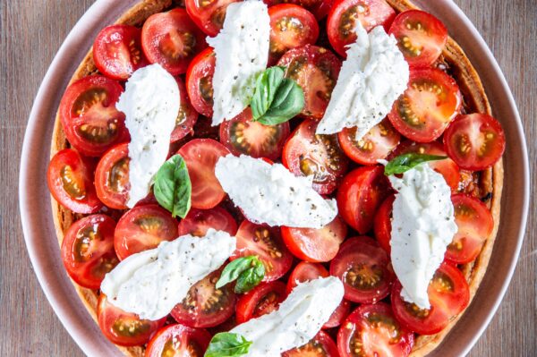 Salade gourmande tomates crémeux Burrata..