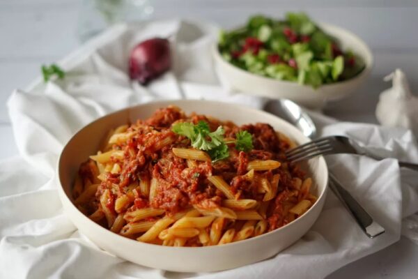 Pâtes complètes au thon,pistou basilic/tomate
